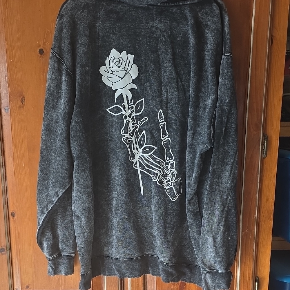 Independent Trading Company Gray Sweatshirt